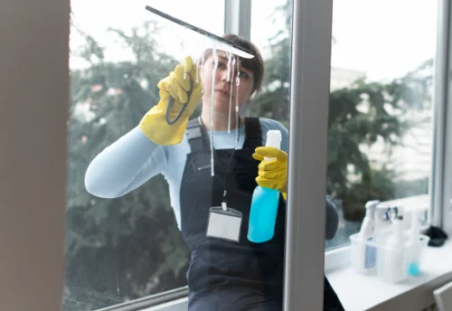 Nettoyage de vitres intérieures et extérieures à Courchevel